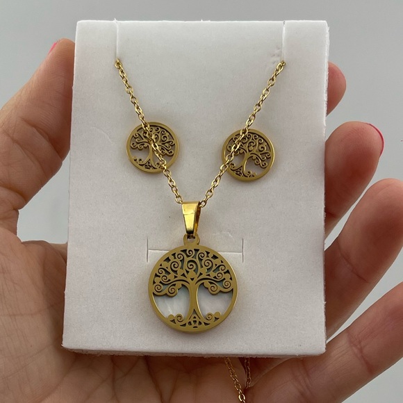 Jewelry - Tree of live Stainless steel set of necklace and earrings